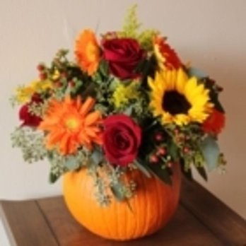 Seaside Flowers - Photo - Florists Near Me - Lunenburg, Nova Scotia