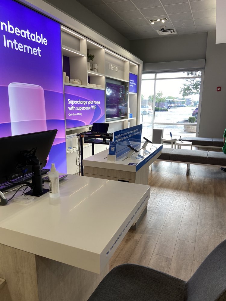 XFINITY STORE BY COMCAST Updated October 2024 24 Photos & 32 Reviews 997 E County Line Rd