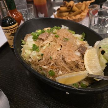 Max's Restaurant - Glendale - Filipino Near Me - Glendale, California