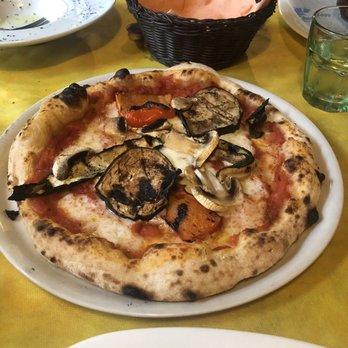 Canto de' Nelli - Eggplant, bell pepper and mushroom pizza - Italian Near Me - Florence, FI Canto de' Nelli - Eggplant, bell pepper and mushroom pizza - Italian Near Me - Florence, FI