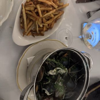 Bar Colline - Mussels and fries - French Near Me - Arlington, Virginia Bar Colline - Mussels and fries - French Near Me - Arlington, Virginia