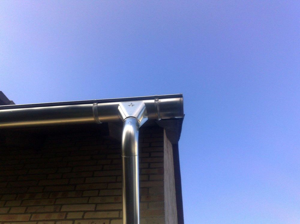 Slide of Arlanza Roofing