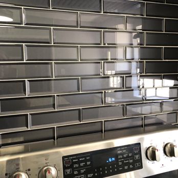 Blue Diamond Design and Build - Beautiful backsplash - General Contractors Near Me - Hutto, Texas