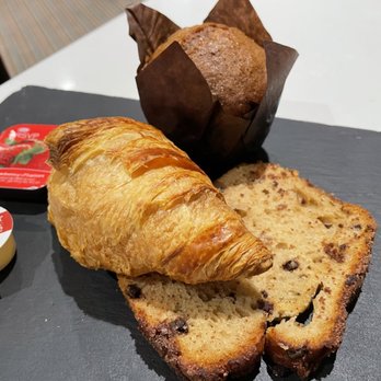 Quest Restaurant & Bar - Bakery Basket ($9): croissant, muffin, and fruit bread - great start to the day! - Breakfast & Brunch Near Me - Mississauga, Ontario Quest Restaurant & Bar - Bakery Basket ($9): croissant, muffin, and fruit bread - great start to the day! - Breakfast & Brunch Near Me - Mississauga, Ontario