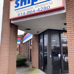 ShipEZ - Good location and friendly atmosphere
