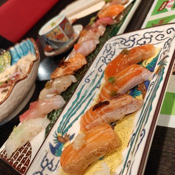 Ichika Izakaya - Deluxe Nigiri - $70 / Salmon Lover - $21.5 - Sushi Bars Near Me - San Bruno , California