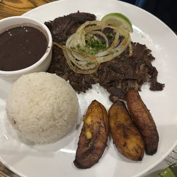 Padrino's Cuban Restaurant - Vaca Frita - Cuban Near Me - Plantation, Florida