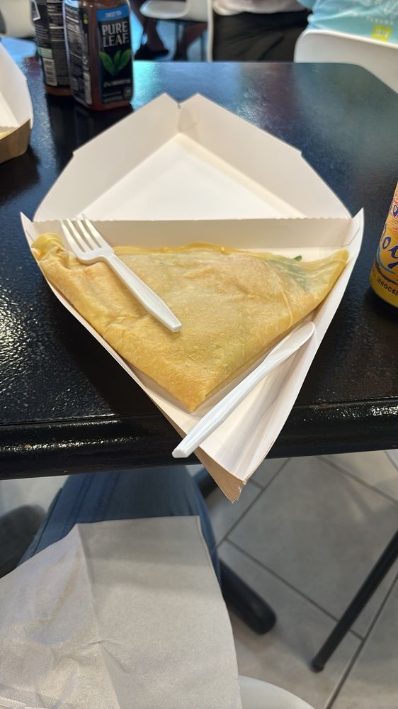 Full of Crepe Logo