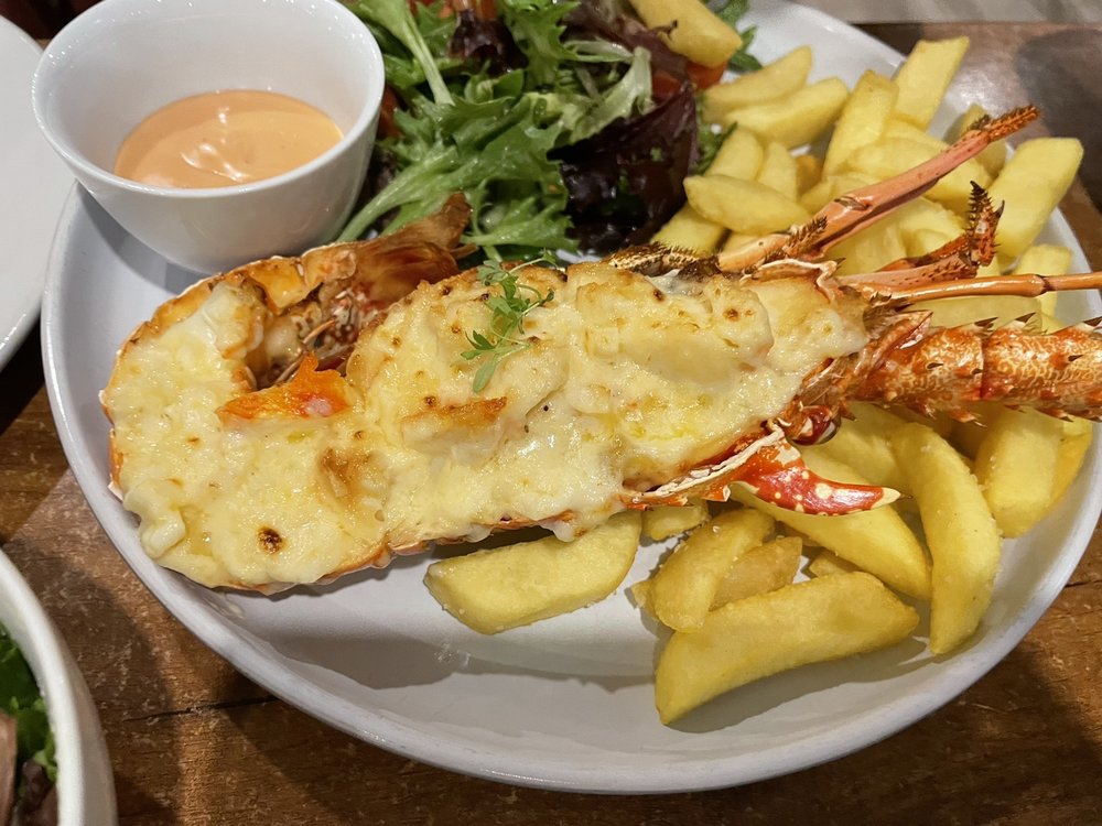 MAISIE’S SEAFOOD AND STEAKHOUSE Updated August 2024 247 Gympie Tce
