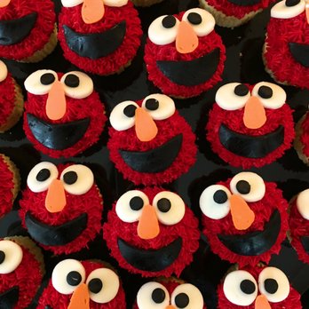 Delicious Delivered Desserts - Elmo smiles and everyone smiles with him! - Desserts Near Me Delicious Delivered Desserts - Elmo smiles and everyone smiles with him! - Desserts Near Me