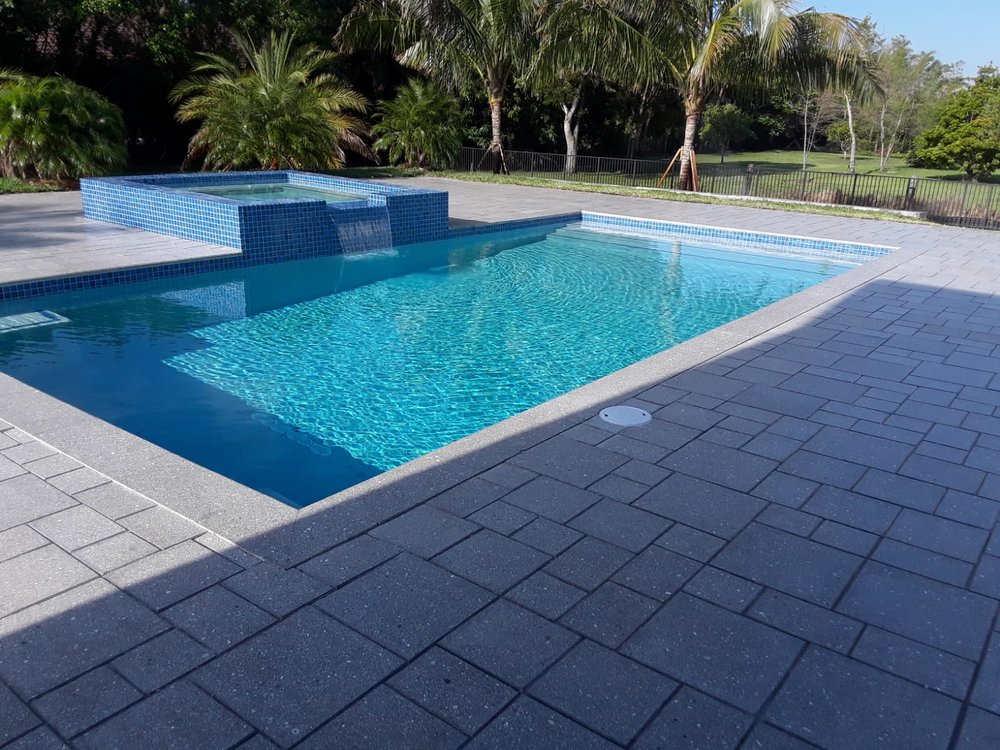 Slide of Michaelangelo Construction Group