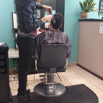 Efren Valle salon - Book an appointment with Daniela! She is the best! - Hair Salons Near Me - San Antonio, Texas Efren Valle salon - Book an appointment with Daniela! She is the best! - Hair Salons Near Me - San Antonio, Texas