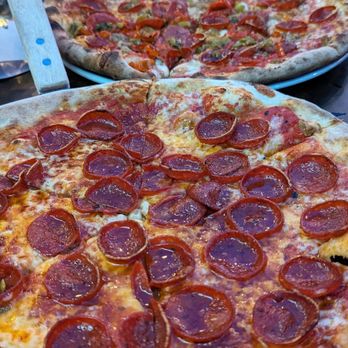 IL Bosco Pizza - The Valentina and the ZA - Pizza Near Me - Phoenix, Arizona
