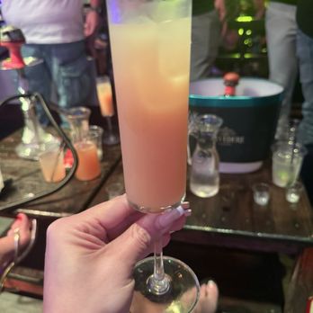El Tiesto Cafe Miami - Dominican Near Me - Miami, Florida