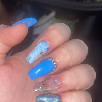 Chic Nails - Nail Salons Near Me - Fenton, Missouri