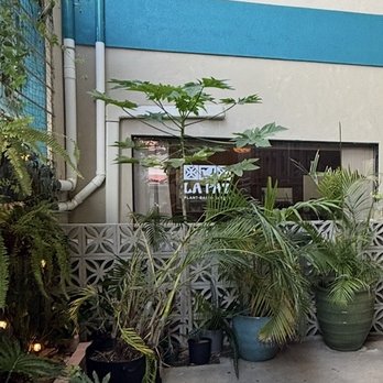 La Paz - Outside - Cafes Near Me - Honolulu, Hawaii