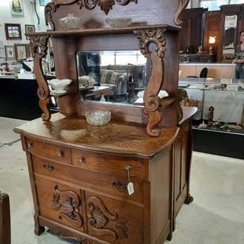 Finders Keepers - Antiques Near Me - Springfield, Missouri