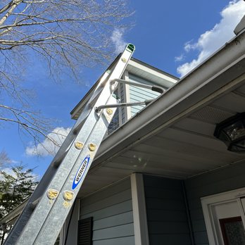 Duran Chimney Repairs - Ladder stabilizer are ideal when using a ladder, will help protect customer's gutters. - Chimney Sweeps Near Me