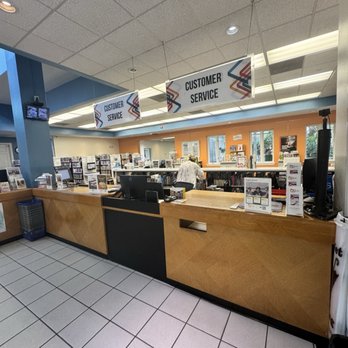 Windermere Branch Library - Book checkout area - Libraries Near Me - Windermere, Florida Windermere Branch Library - Book checkout area - Libraries Near Me - Windermere, Florida