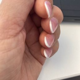 French manicure, thin tops. French manicure, thin tops.