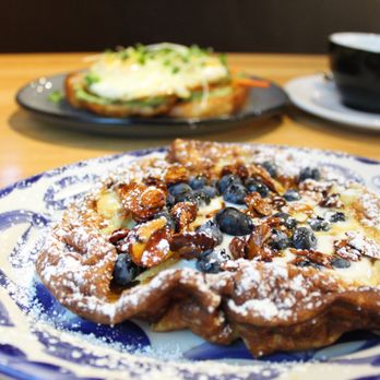Fielding's Wood Grill - Puff skillet Pancake - New American Near Me - Shenandoah, Texas