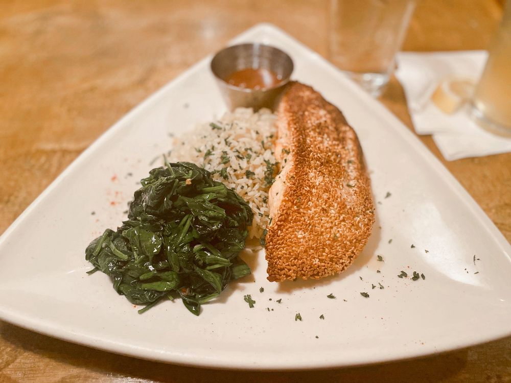 KABOOZ’S BAR & GRILL 209 Photos & 174 Reviews 2 Penn Plz, New York