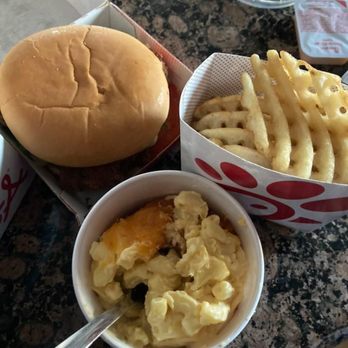 Chick-fil-A - Chicken sandwich Mac & cheese potato - Fast Food Near Me - Riverside, California Chick-fil-A - Chicken sandwich Mac & cheese potato - Fast Food Near Me - Riverside, California