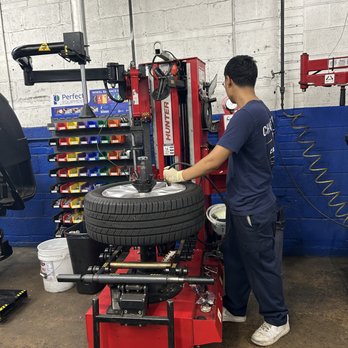 Chapel Hill Tire - Franklin St - Our experienced technicians find the real problem first, so you can drive away with confidence. - Tires Near Me - Chapel Hill, North Carolina Chapel Hill Tire - Franklin St - Our experienced technicians find the real problem first, so you can drive away with confidence. - Tires Near Me - Chapel Hill, North Carolina