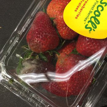 Kroger - So apparently Kroger Rockwall  thinks people who shop on Sunday night deserves mold strawberry  and stinky grapes. - Grocery Near Me - Rockwall, Texas