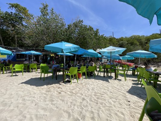 Dinghy's Beach Bar & Grill by null