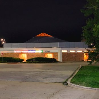 Sbarro DeKalb Oasis Travel Plaza - Main Building - Food Court Near Me - Dekalb, Illinois