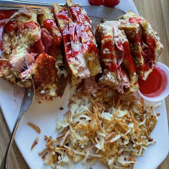 Broken Yolk Cafe - Monte Cristo with Hashbrowns - Breakfast & Brunch Near Me - San Marcos, California Broken Yolk Cafe - Monte Cristo with Hashbrowns - Breakfast & Brunch Near Me - San Marcos, California