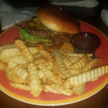 Chicho's Pizza 11th Street - Yummy burger - Chicken Wings Near Me - Virginia Beach, Virginia Chicho's Pizza 11th Street - Yummy burger - Chicken Wings Near Me - Virginia Beach, Virginia