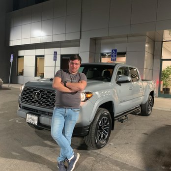 Keyes Toyota - New car - happy customer! - Car Dealers Near Me - Van Nuys, California Keyes Toyota - New car - happy customer! - Car Dealers Near Me - Van Nuys, California