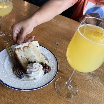 Mour Cocina | Bodega - Tres Leche Cake - Wine Bars Near Me - Austin, Texas Mour Cocina | Bodega - Tres Leche Cake - Wine Bars Near Me - Austin, Texas