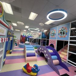 Play Out Loud Indoor Playground - Playground