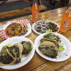 6 mix tacos and Gordita