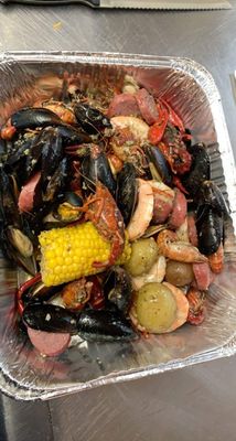 SHAKIN’ SHELLFISH - Updated May 2026 - 207 2nd St E, Ottumwa, Iowa ...