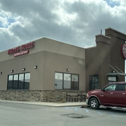 Huddle House - Building