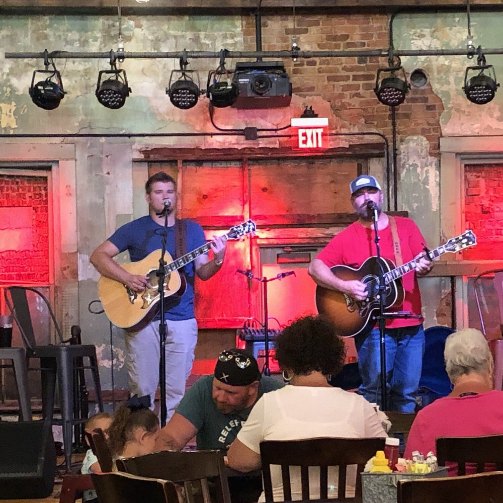 Ole Red - The band singing Miranda LOL - Bars Near Me - Tishomingo, Oklahoma