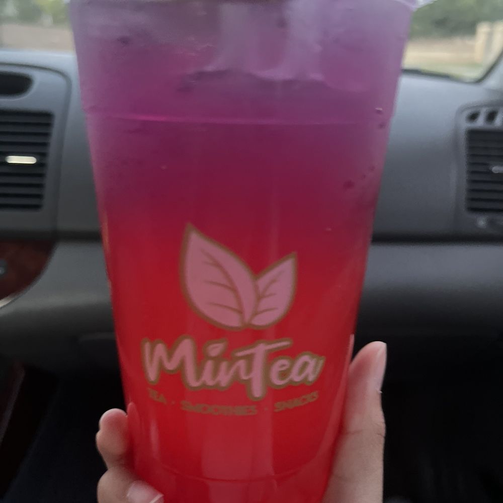 MinTea - strawberry lemon buttery fly tea with strawberry popping boba - Bubble Tea Near Me - Clovis, California MinTea - strawberry lemon buttery fly tea with strawberry popping boba - Bubble Tea Near Me - Clovis, California