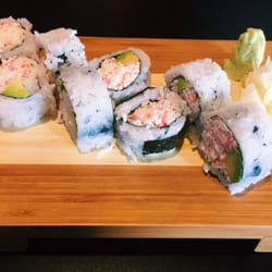 Papasan Rolls & Bowls Revolving Sushi - california rolls