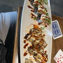 TWIISTED Burgers & Sushi - Crazy Cali, Sweet Baby James Roll