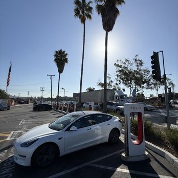 Tesla Supercharger - Tesla Charging Station, Mini Mart, and Bathroom conveniently off the 10 Freeway at Cloverfield Blvd in Santa Monica. - EV Charging Stations Near Me - Santa Monica, California Tesla Supercharger - Tesla Charging Station, Mini Mart, and Bathroom conveniently off the 10 Freeway at Cloverfield Blvd in Santa Monica. - EV Charging Stations Near Me - Santa Monica, California