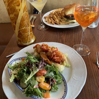 22 Bowen's - Warm Lobster Roll - New American Near Me - Newport, Rhode Island