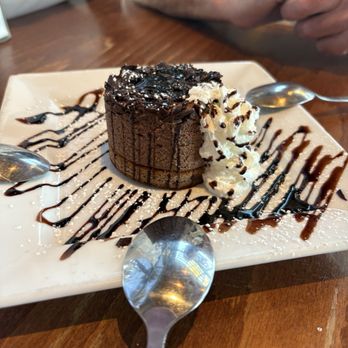 Bucatini Trattoria - Pizza Near Me - Palm Desert, California