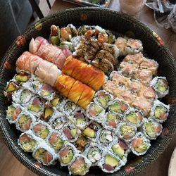 Sushi platter medium
