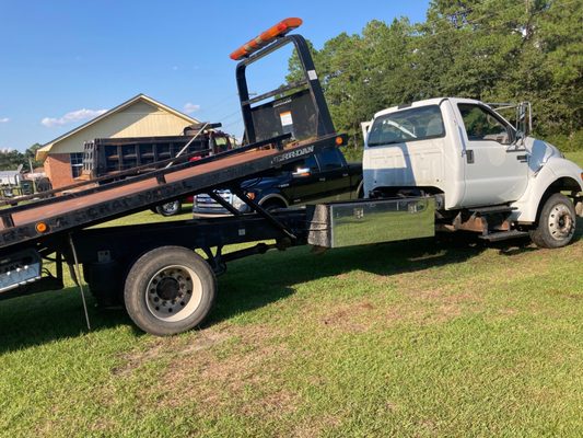 24 Hour Towing - Along with amazing roadside assistance, All 4 One Transportation in Allenhurst, GA, provides state of the art towing services for our community. We’ve got the equipment to tow cars big and small for prices you’ll love.
No matter what service you’re looking for, our company promises to keep prices as affordable as possible for our community. We take pride in offering towing services that you can trust at prices that won’t break the bank. Call today to learn more about our services and the prices they go for. 24 Hour Towing - Along with amazing roadside assistance, All 4 One Transportation in Allenhurst, GA, provides state of the art towing services for our community. We’ve got the equipment to tow cars big and small for prices you’ll love.
No matter what service you’re looking for, our company promises to keep prices as affordable as possible for our community. We take pride in offering towing services that you can trust at prices that won’t break the bank. Call today to learn more about our services and the prices they go for.