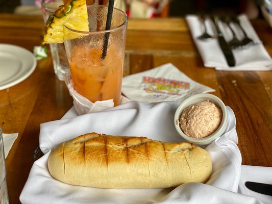 Haleiwa Joe's Haiku Gardens by null