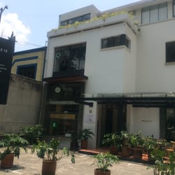 Casa Bosques Librería - Fachada